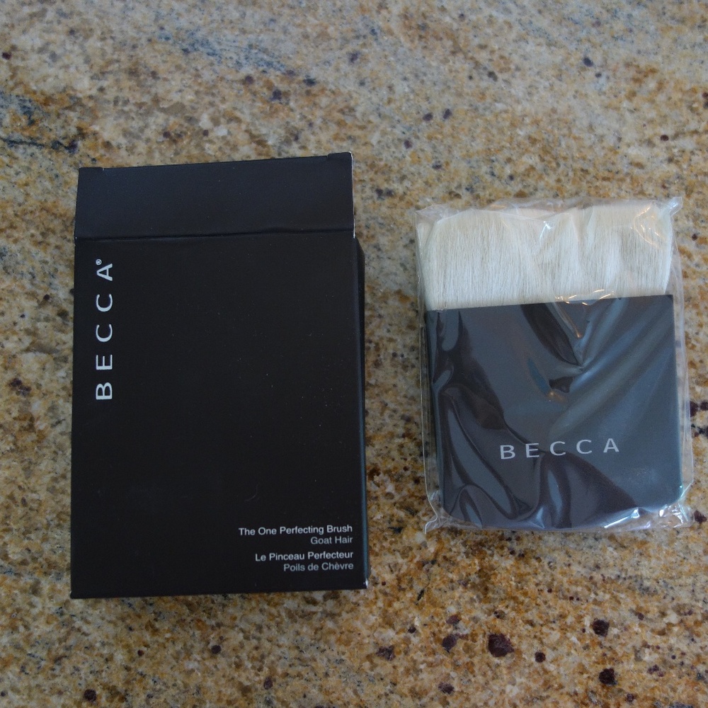 Becca The One Perfecting Brush